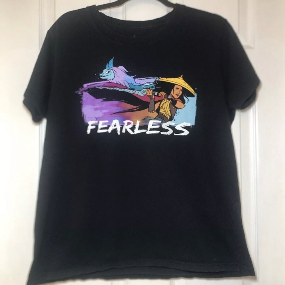 Disney Women's XL T-Shirt Raya And The Last Dragon Fearless Black